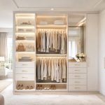 Les couleurs modernes pour un dressing élégant